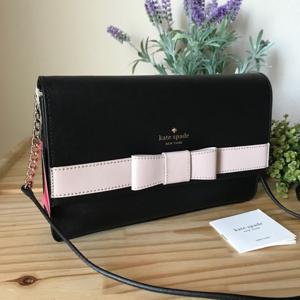 NWT.  Kate Spade Veronique Saffiano Pillbox purse